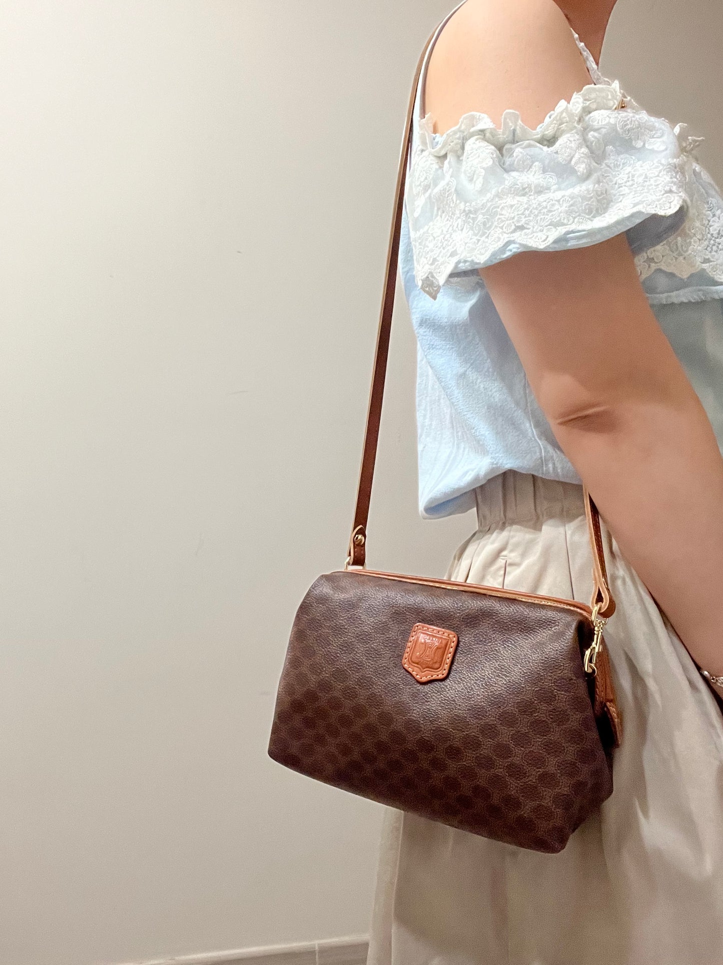 Vintage Celine Pouch (size: M)