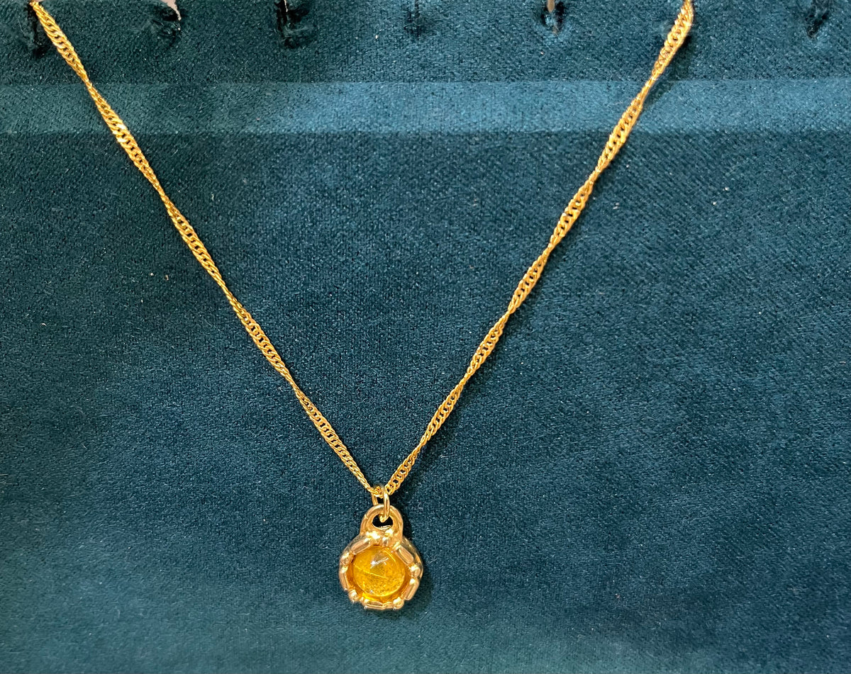 Vintage United Kingdom Necklace