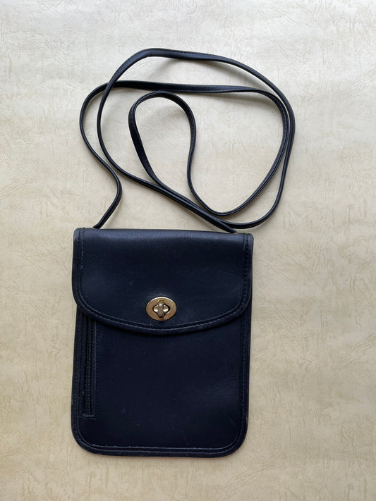 Vintage Coach Passport Hipster